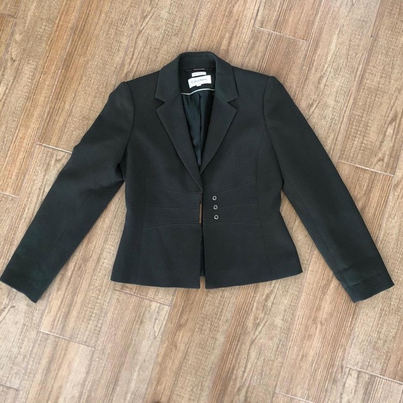 Chic Calvin Klein Blazer - Picture 4 of 4
